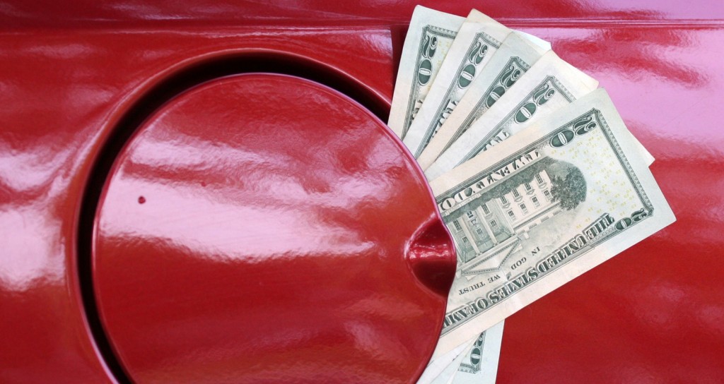 10 Ways to Save Money on Gas